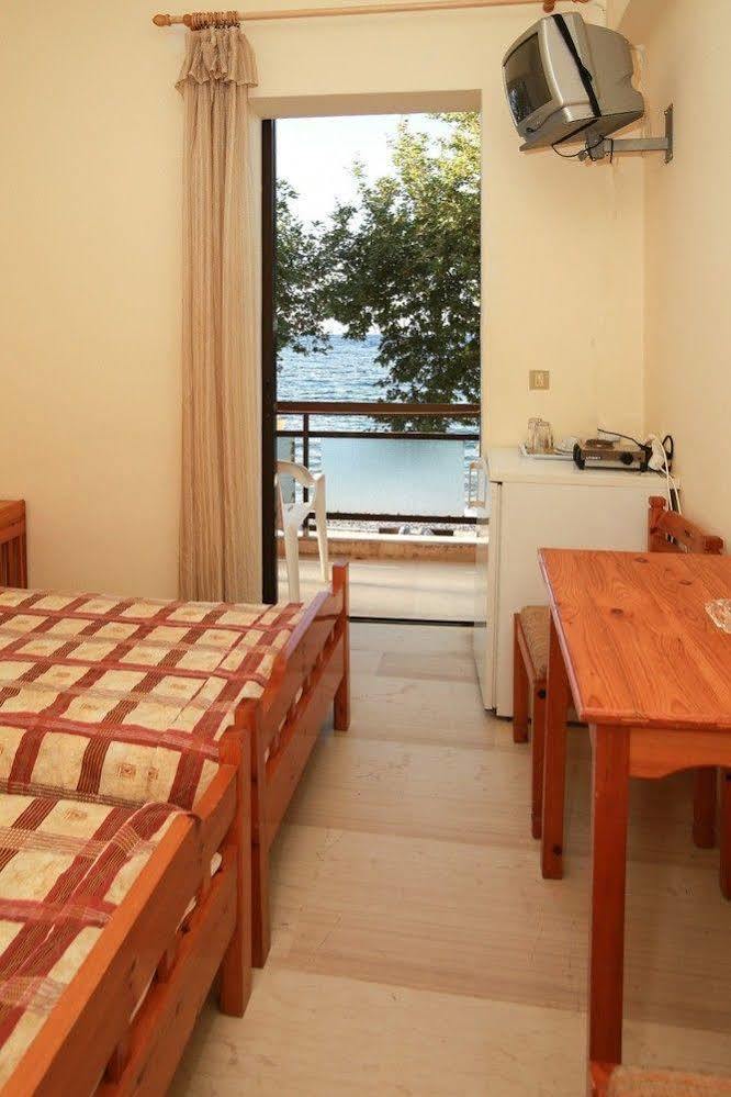 Astir Rooms Poros  Luaran gambar