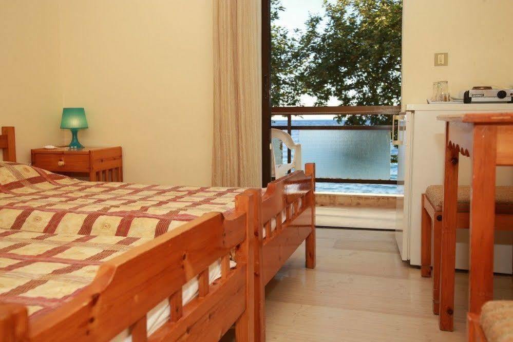 Astir Rooms Poros  Luaran gambar